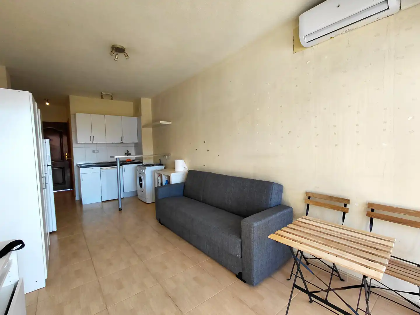 Wohnzimmer von Wohnung zum Verkauf in Benalmádena mit Klimaanlage, Terrasse und Gemeinschaftspool