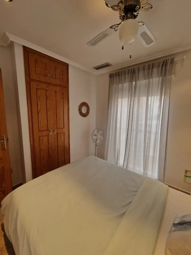 Dormitori de Casa o xalet de lloguer en Santa Pola amb Aire condicionat, Calefacció i Terrassa