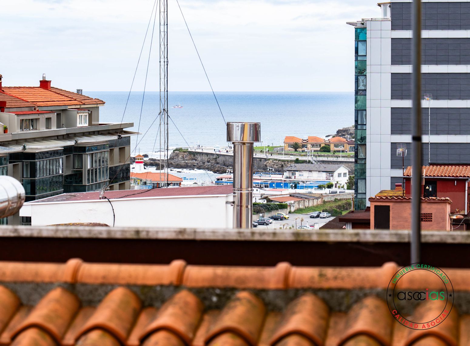 Vista exterior de Piso en venta en Gijón  con Jardín privado y Terraza