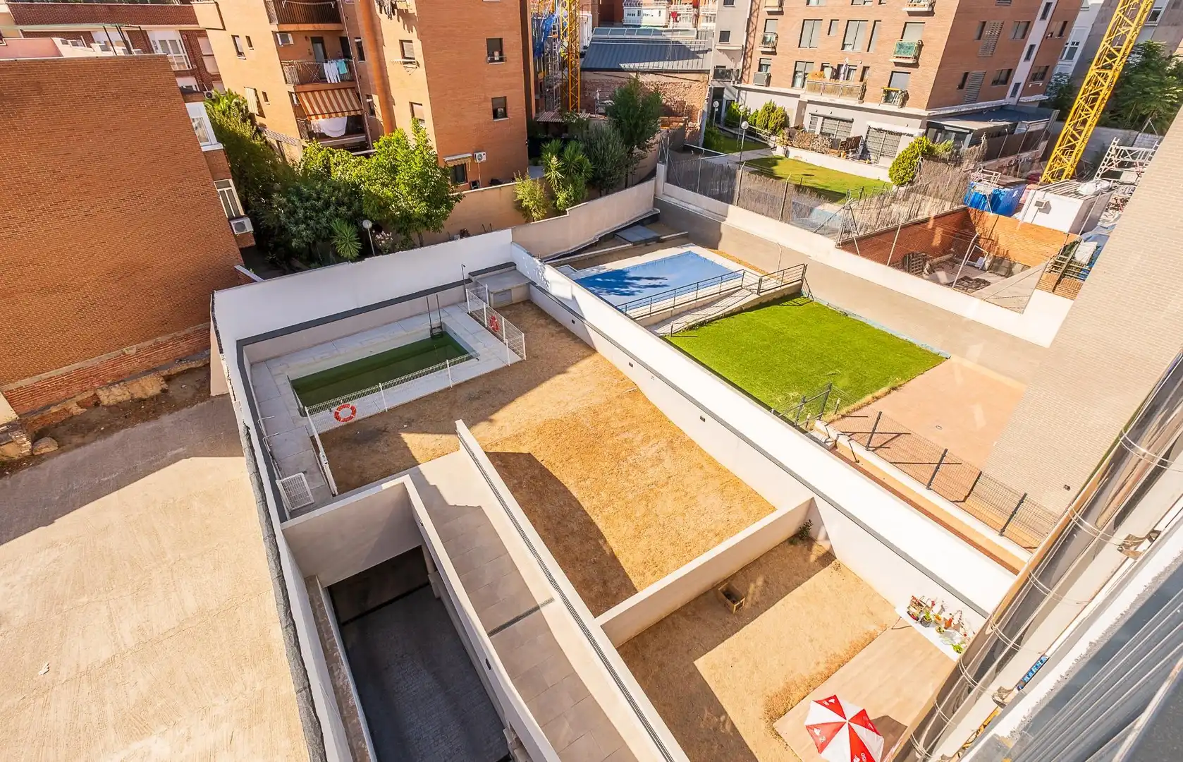 Schwimmbecken von Dachboden zum Verkauf in Madrid mit Klimaanlage, Heizung und Privatgarten