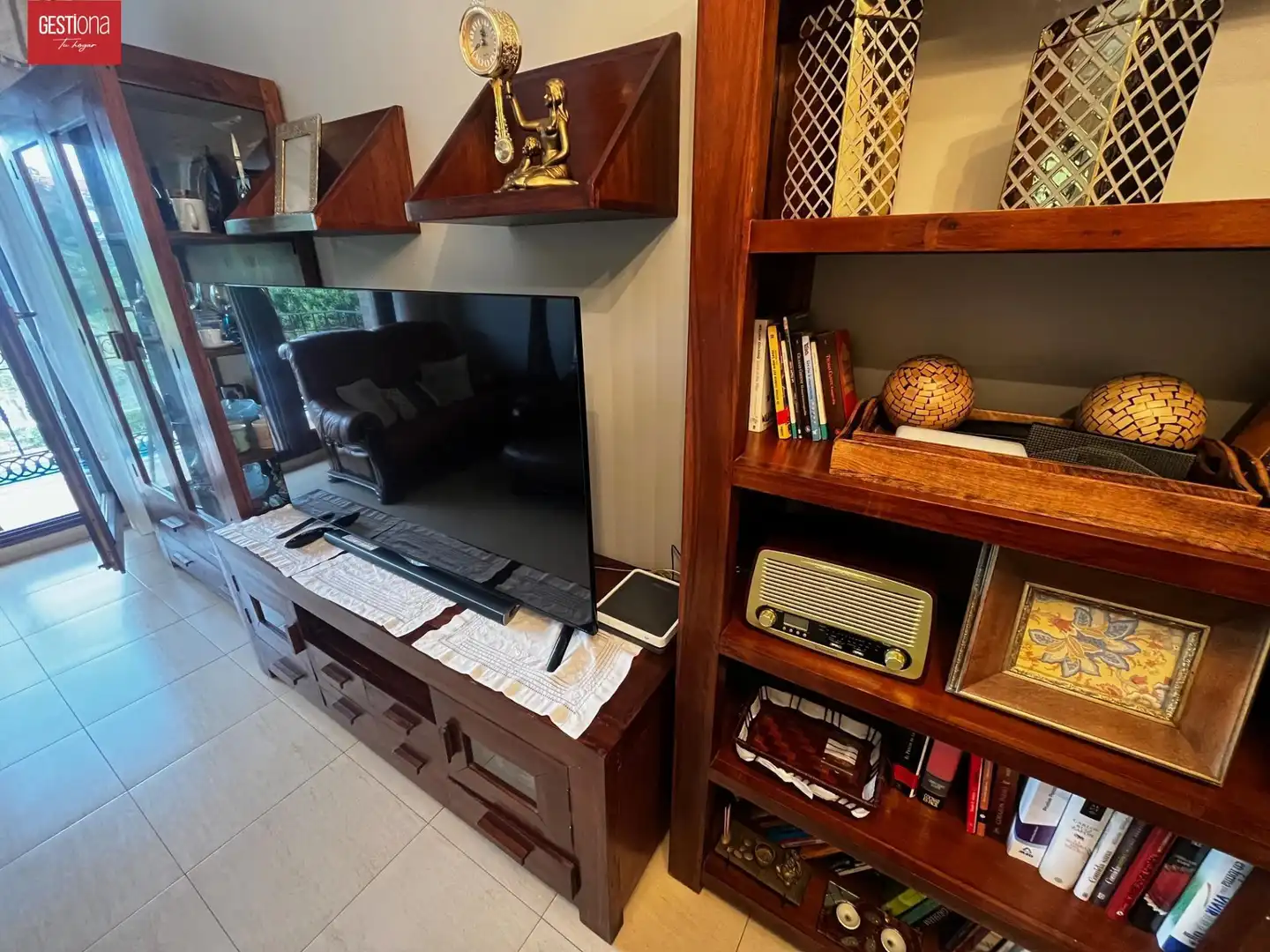 Sala de estar de Apartamento en venta en Noja con Calefacción, Terraza y Amueblado
