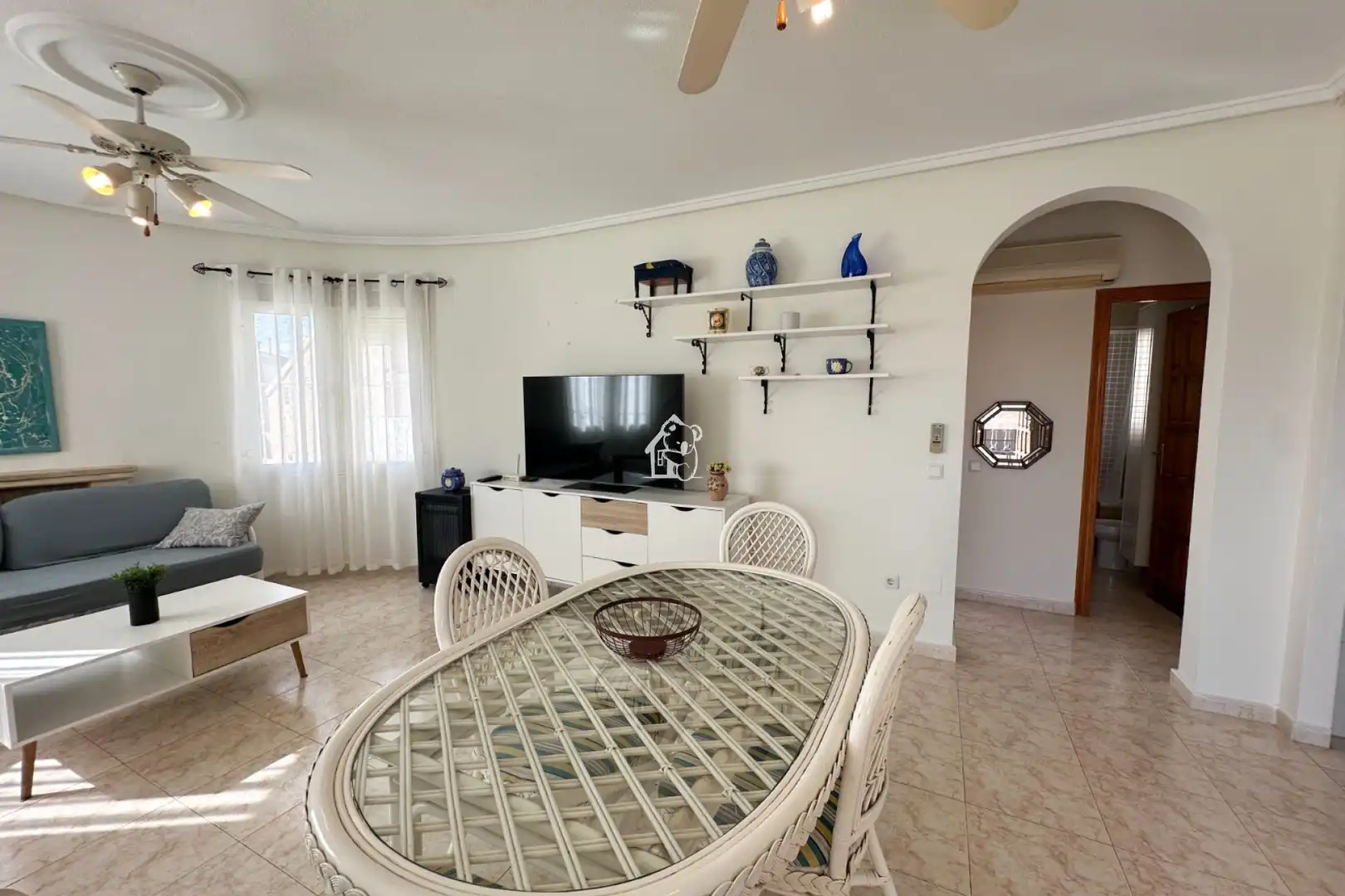 Sala d'estar de Casa o xalet de lloguer en Rojales amb Aire condicionat, Jardí privat i Terrassa