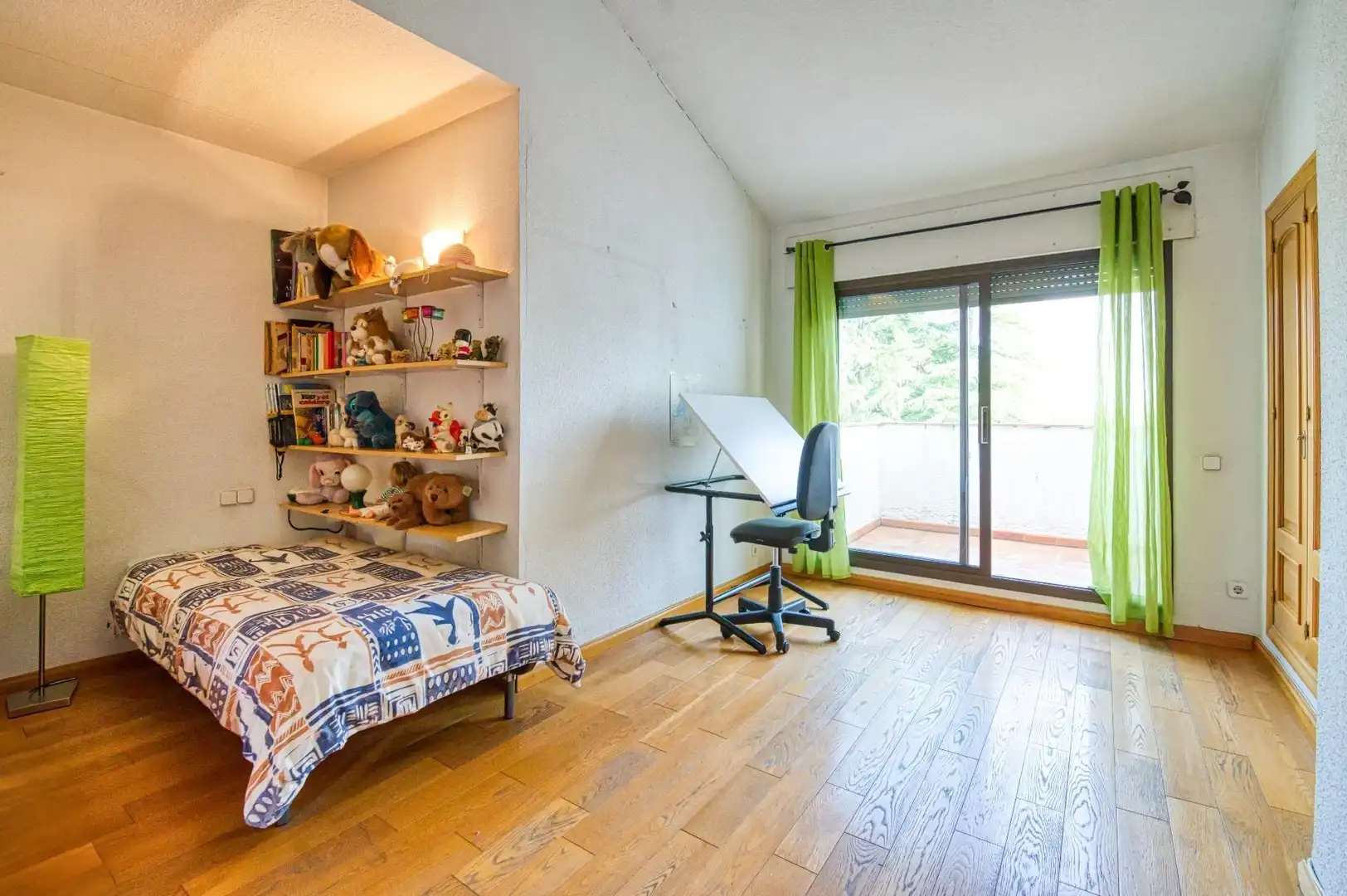 Detached house with terrace for sale in Calle del Valle de Tobalina, imagen 15