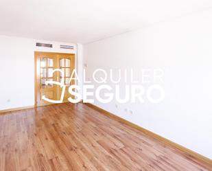 Bedroom of Flat to rent in  Madrid Capital  with Air Conditioner, Heating and Storage room