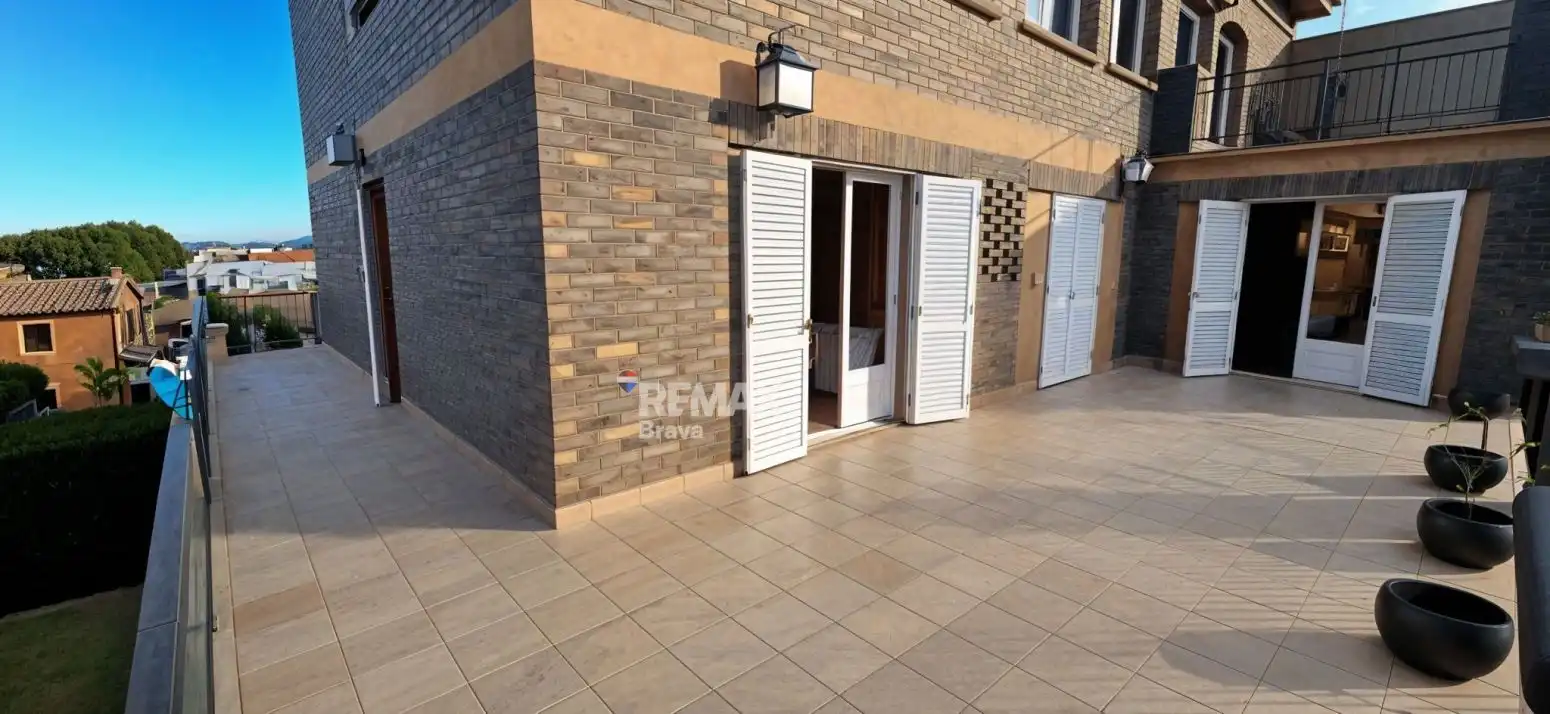 Terraza de Casa adosada en venta en Celrà con Aire acondicionado, Jardín privado y Terraza