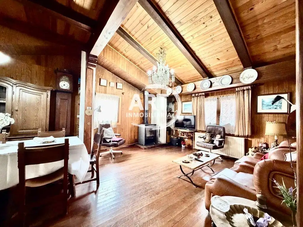 Sala d'estar de Finca rústica en venda en Alcalá de la Selva amb Calefacció i Moblat
