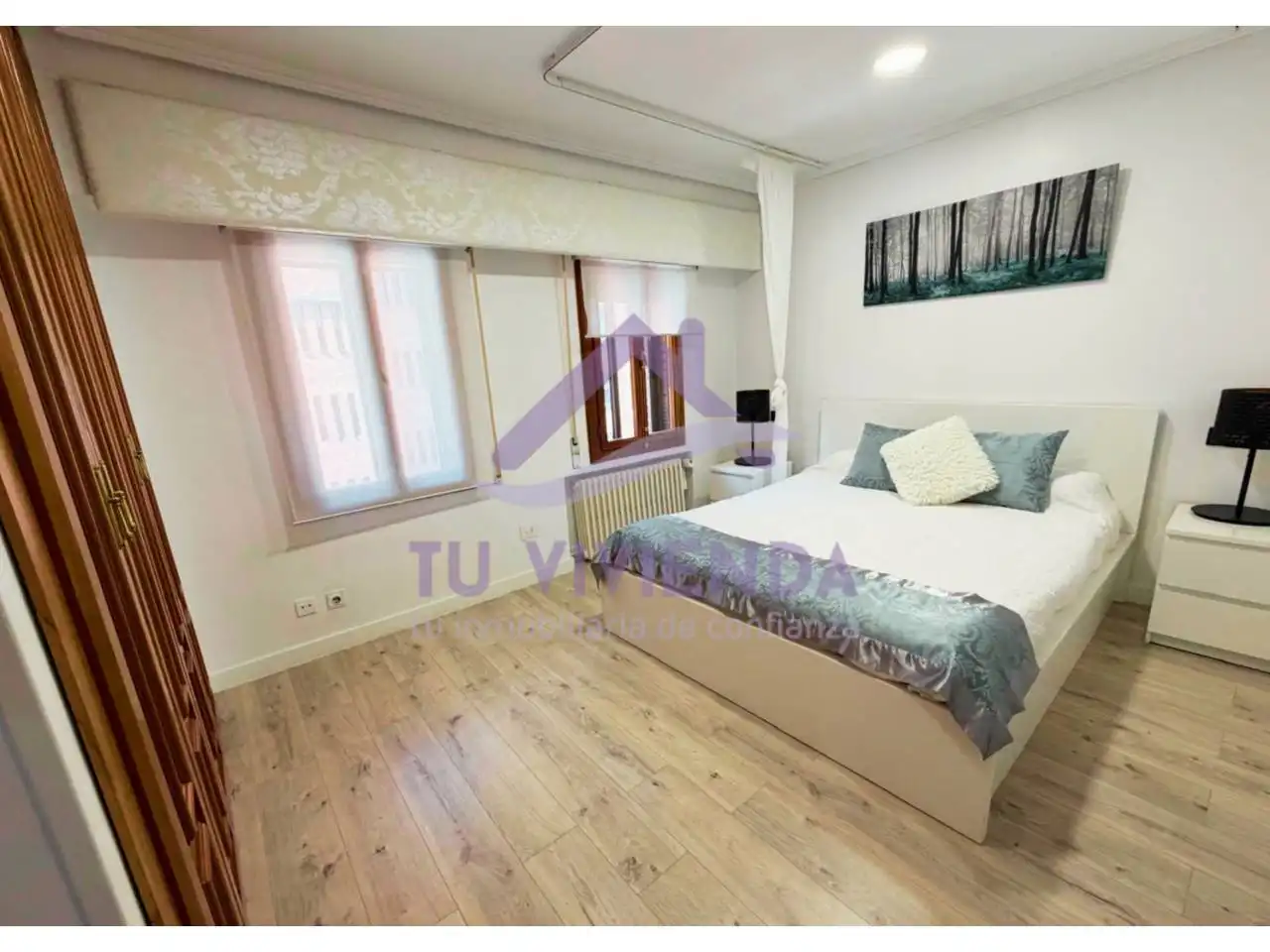 Habitación de Dúplex en venta en Valladolid con Aire acondicionado, Calefacción y Amueblado