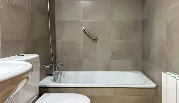 Baño de Dúplex en venta en Palamós con Calefacción, Terraza y Trastero