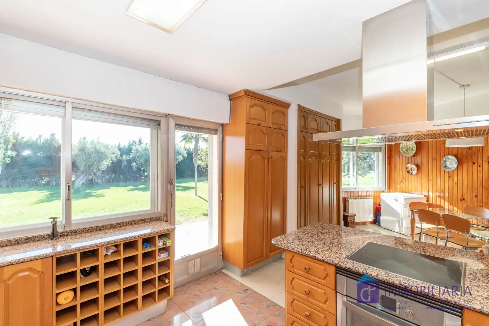 Cocina de Casa o chalet en venta en Zaragoza con Aire acondicionado, Calefacción y Jardín privado