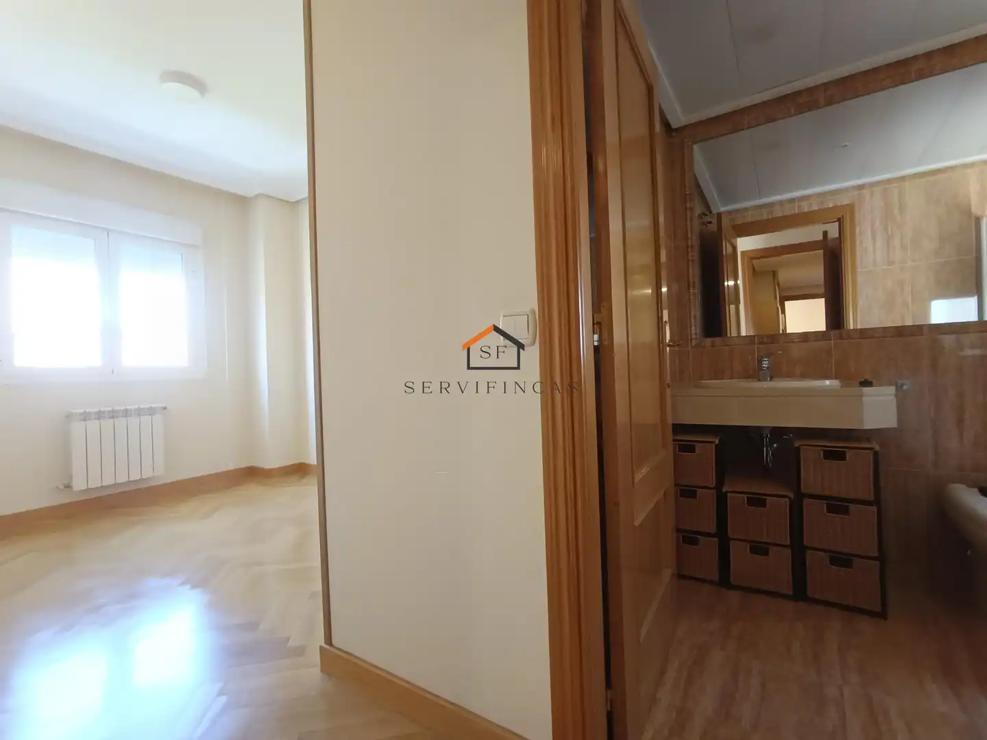 Bedroom of Flat for rent in Madrid  with Air Conditioner, Heating and Parquet flooring