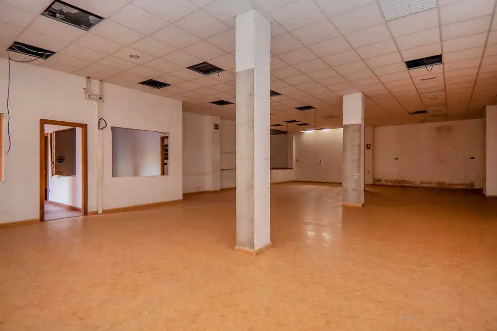 Gewerbefläche zum Verkauf in Gallego, imagen 8