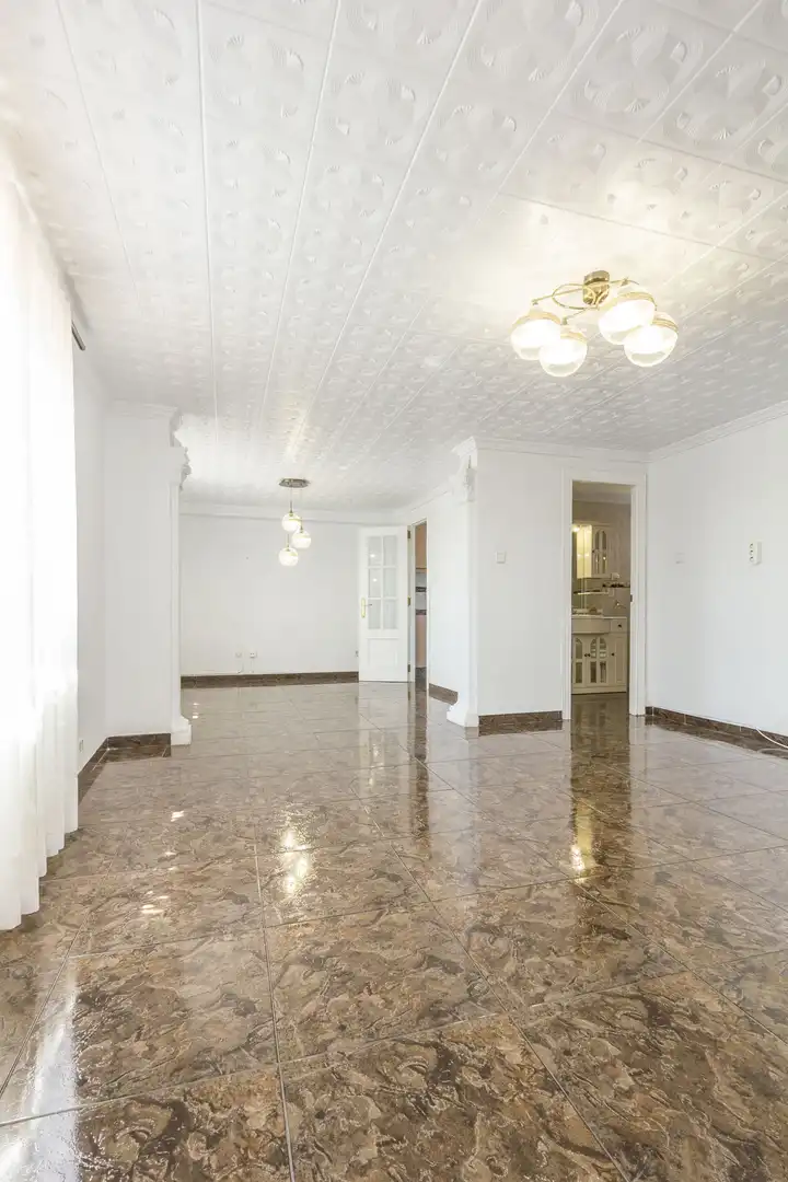 Piso en venta en Valencia con Balcón