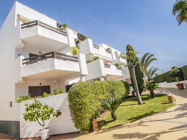 Apartamento con balcón en venta en Calle del Timón 1