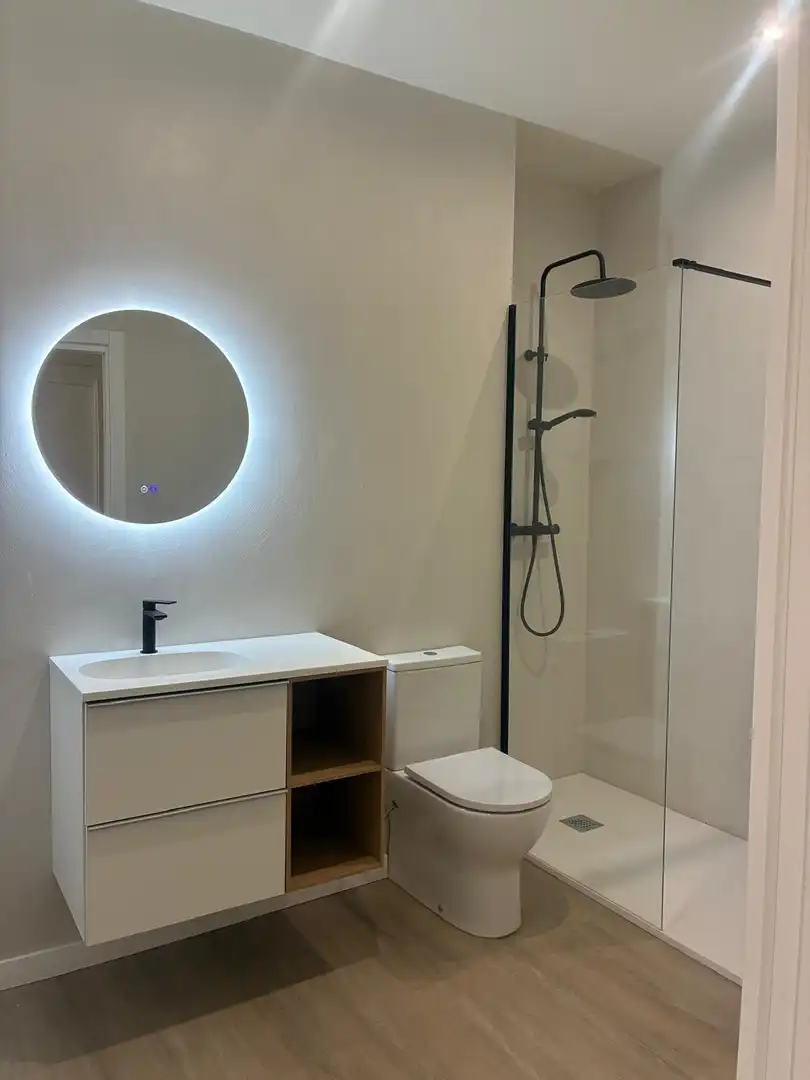 Bathroom of Flat for sale in Mollet del Vallès  with Air Conditioner, Heating and Parquet flooring