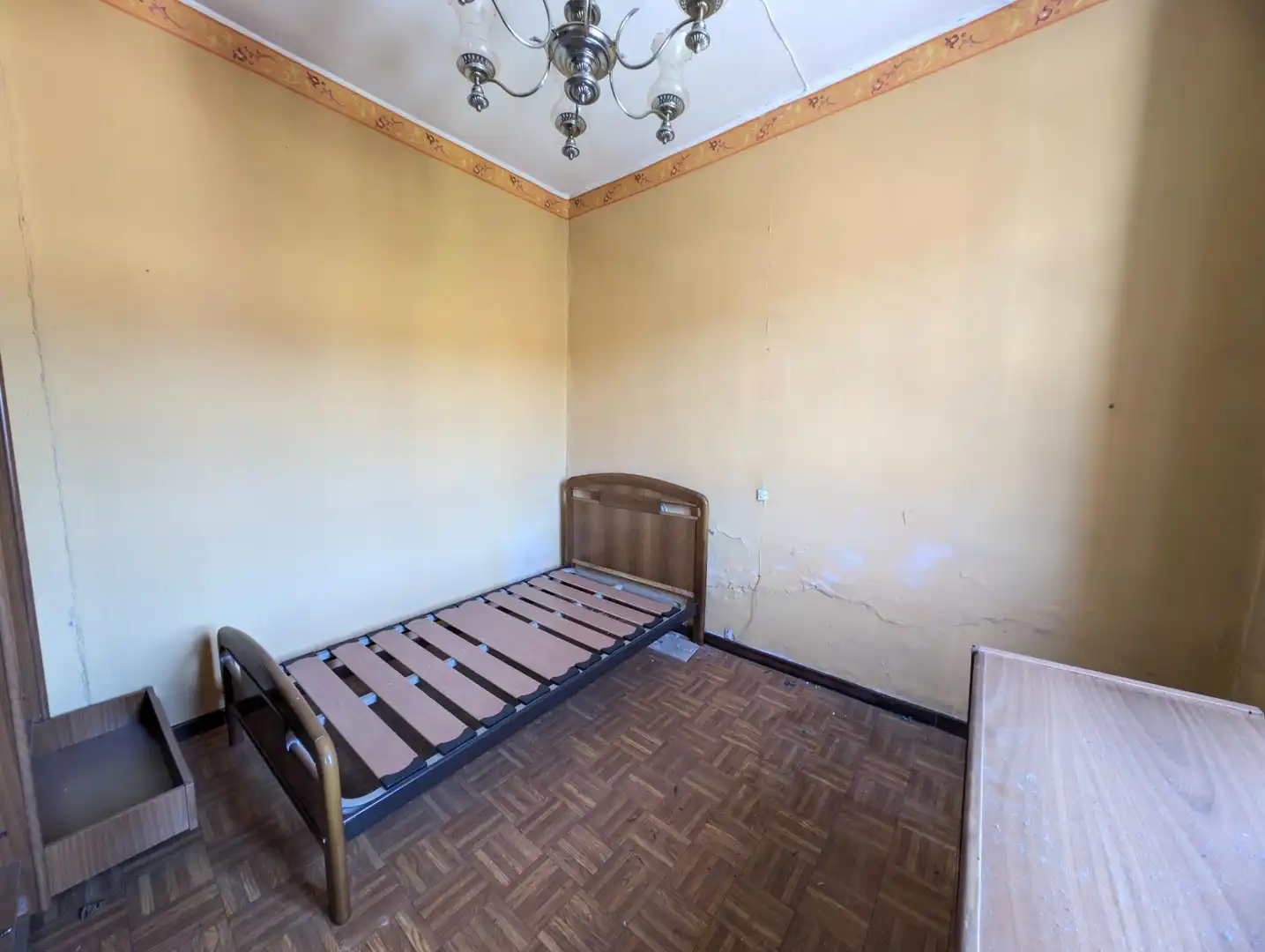 Dormitori de Casa o xalet en venda en Langreo amb Jardí privat