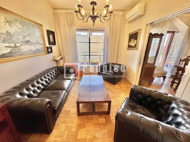 Sala d'estar de Pis en venda en Madrid amb Aire condicionat, Calefacció i Parquet