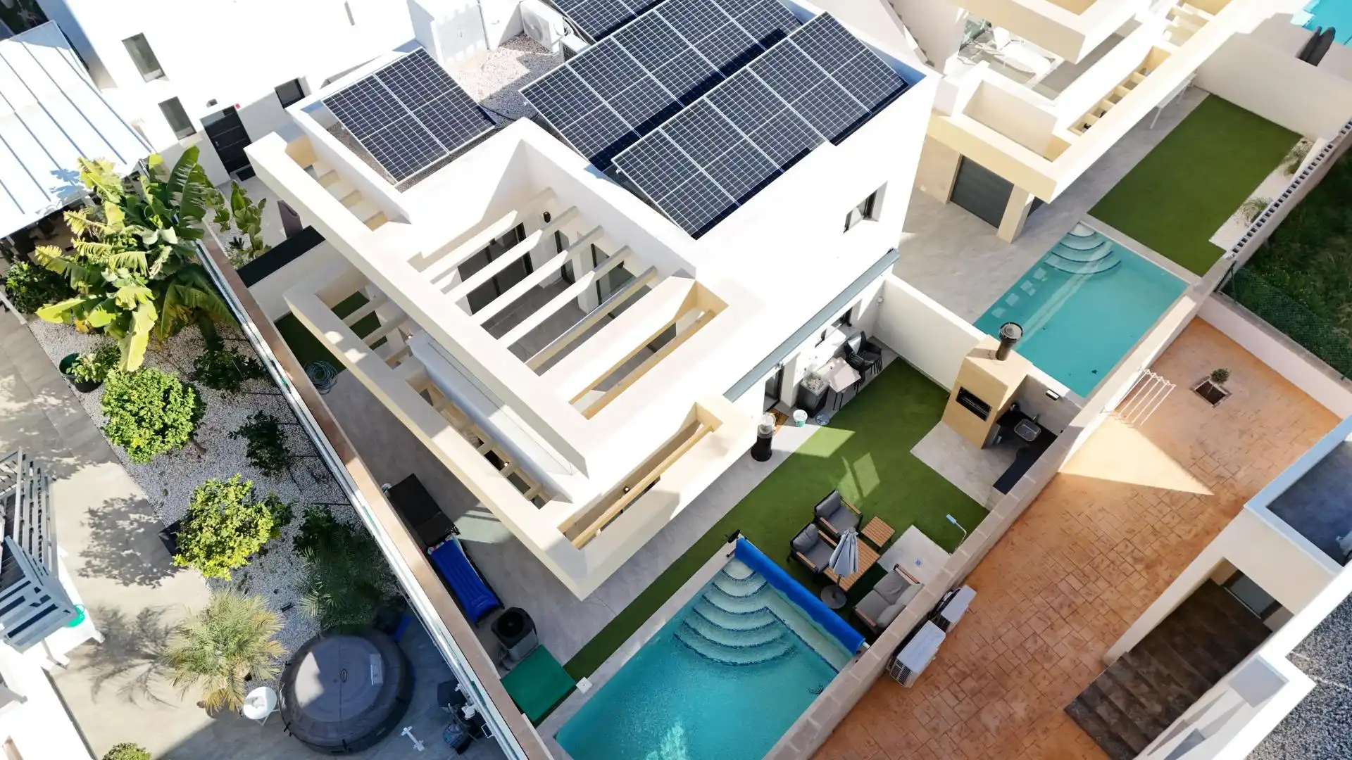 Vista exterior de Casa o xalet en venda en Los Montesinos amb Aire condicionat, Terrassa i Piscina