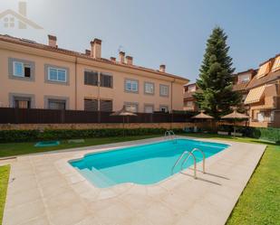 Piscina de Pis en venda en Collado Villalba amb Terrassa