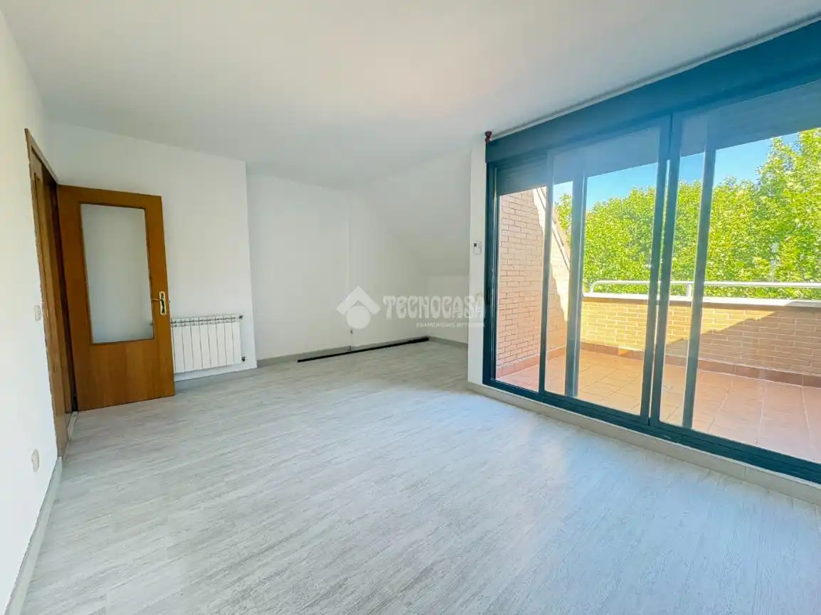 Bedroom of Flat for sale in Boadilla del Monte  with Terrace, Storage room and Community pool