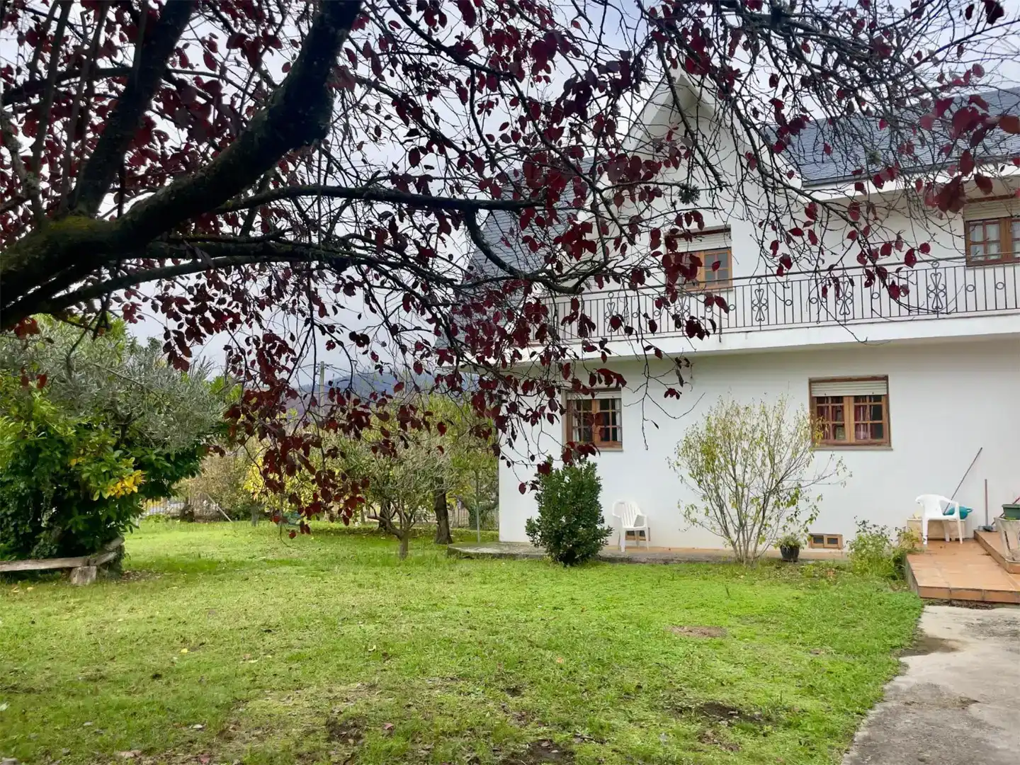 Jardí de Casa o xalet en venda en Petín amb Jardí privat, Parquet i Traster