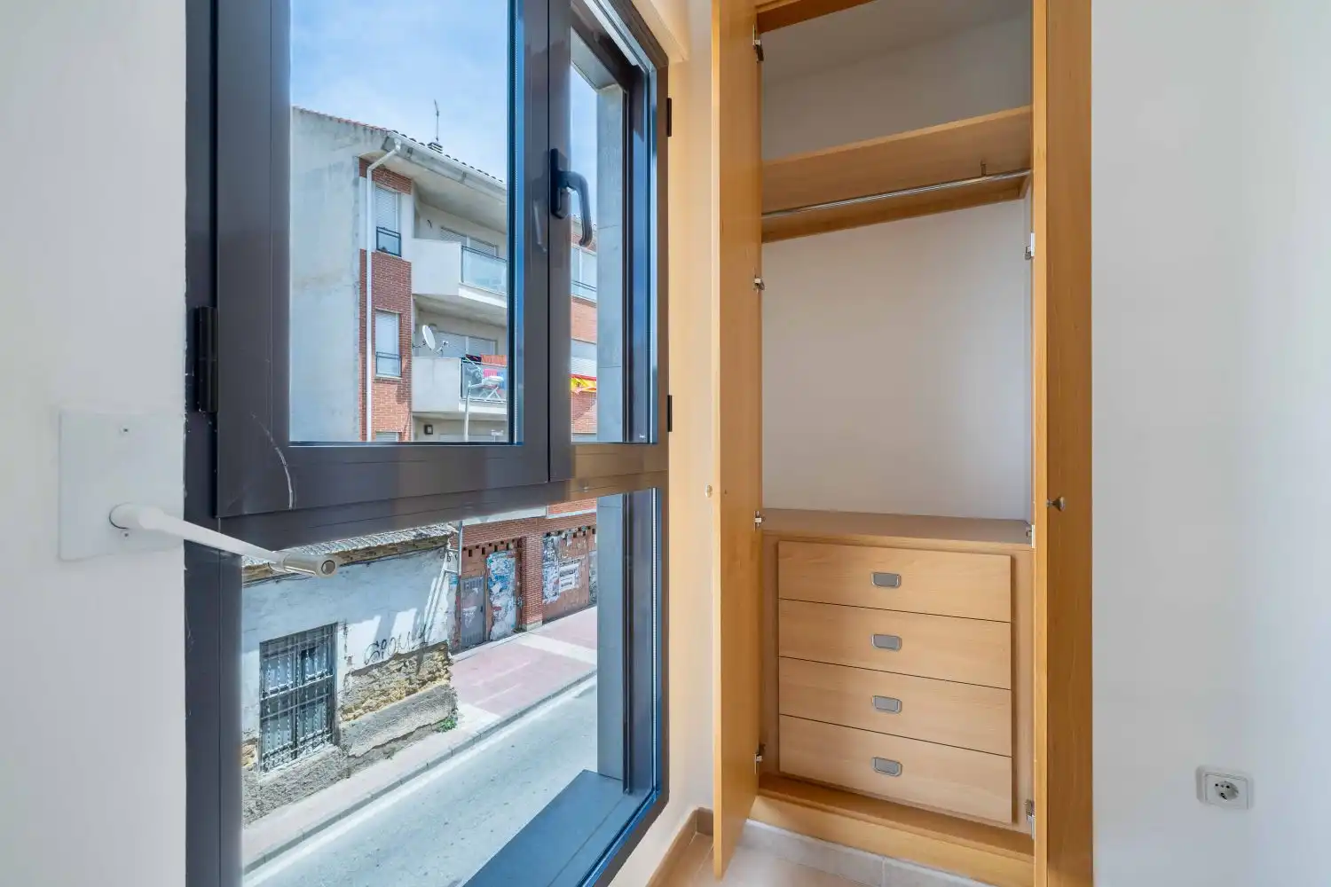 Schlafzimmer von Wohnung zur Miete in Murcia mit Klimaanlage und Heizung