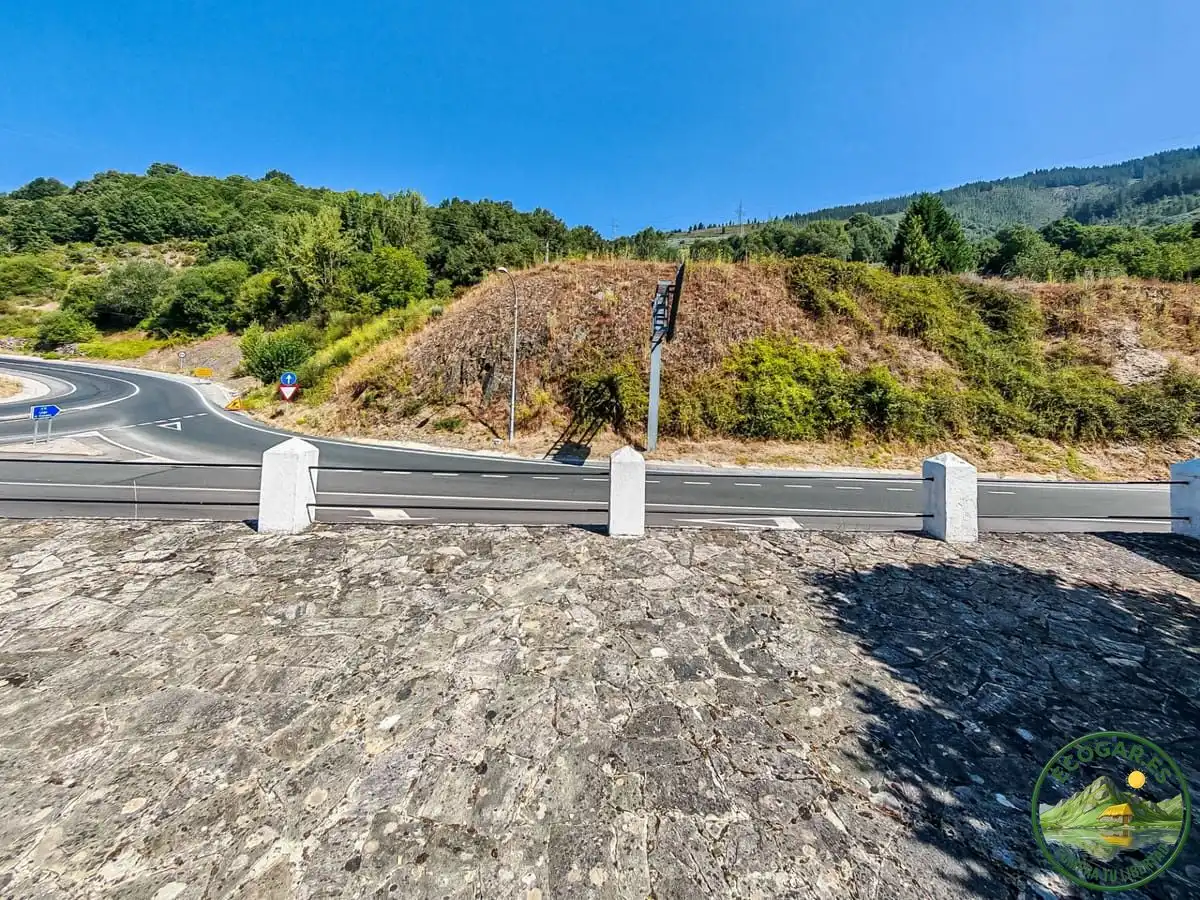 Casa o xalet en venda en Vega de Valcarce amb Calefacció, Jardí privat i Parquet