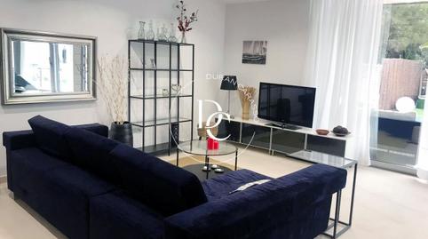 Foto 3 de Casa o xalet de lloguer a Avinguda Navarra, Can Girona - Terramar - Vinyet, Barcelona