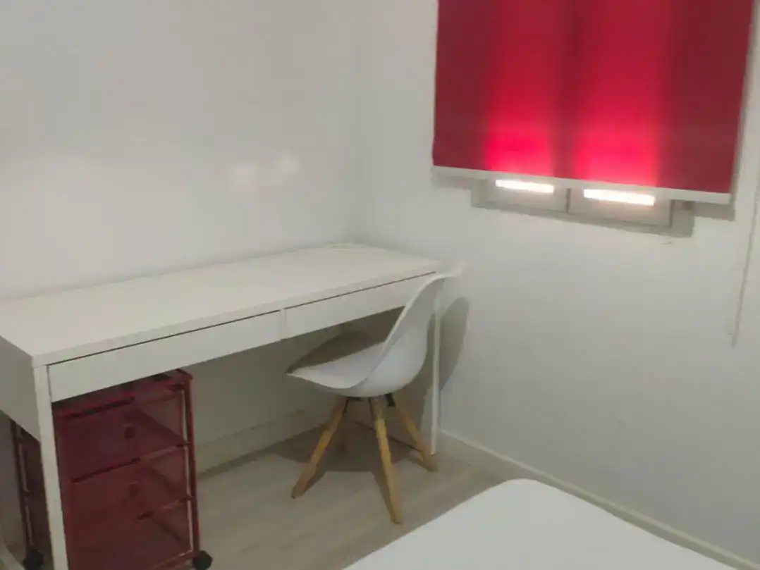 Schlafzimmer von Wohnung zur Miete in Plasencia mit Klimaanlage