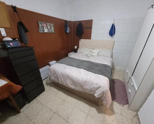 Bedroom of Apartment to share in  Sevilla Capital  with Furnished, Microwave and Internet