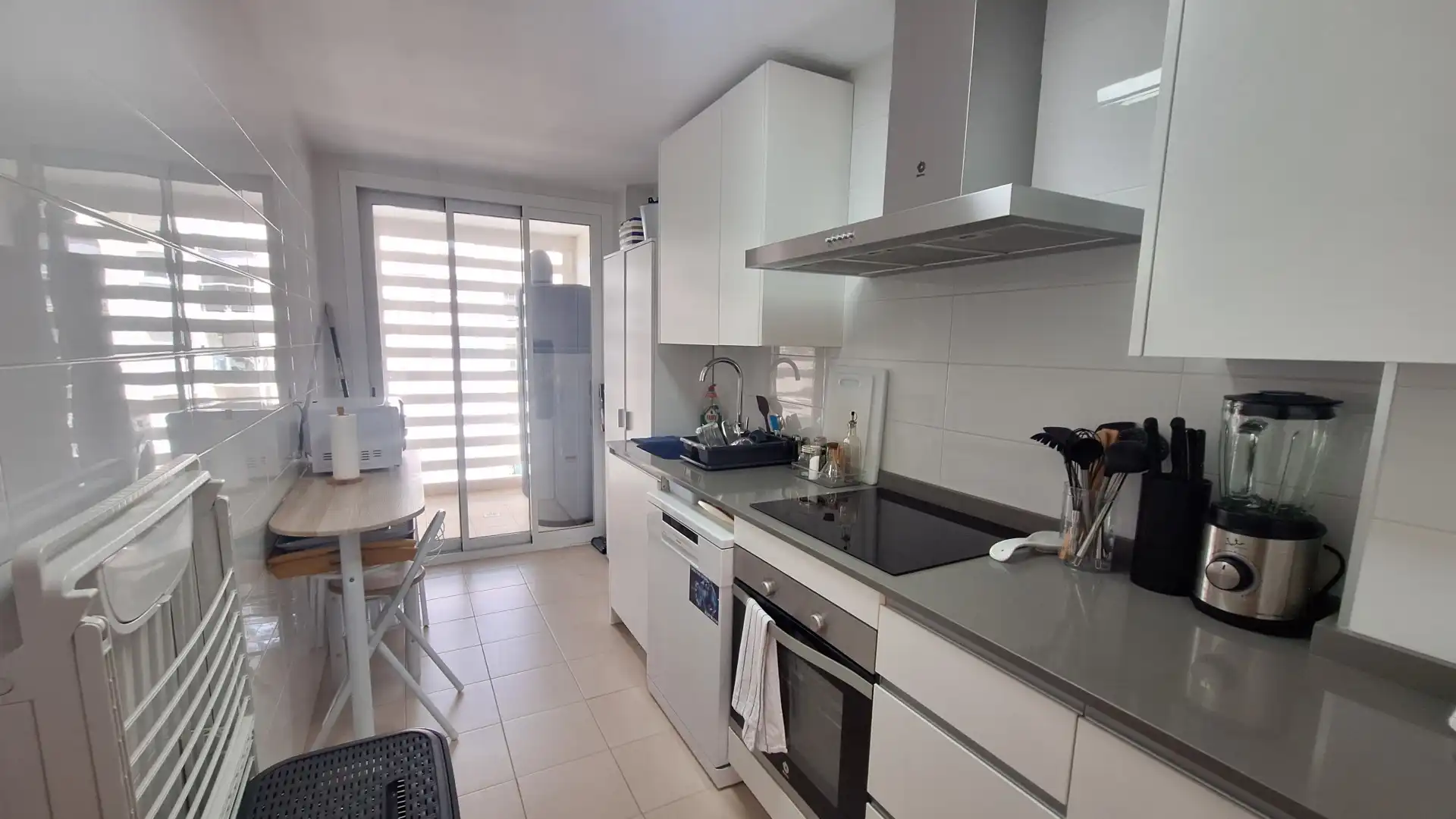Kitchen of Flat for sale in Estepona  with Air Conditioner, Storage room and Swimming Pool
