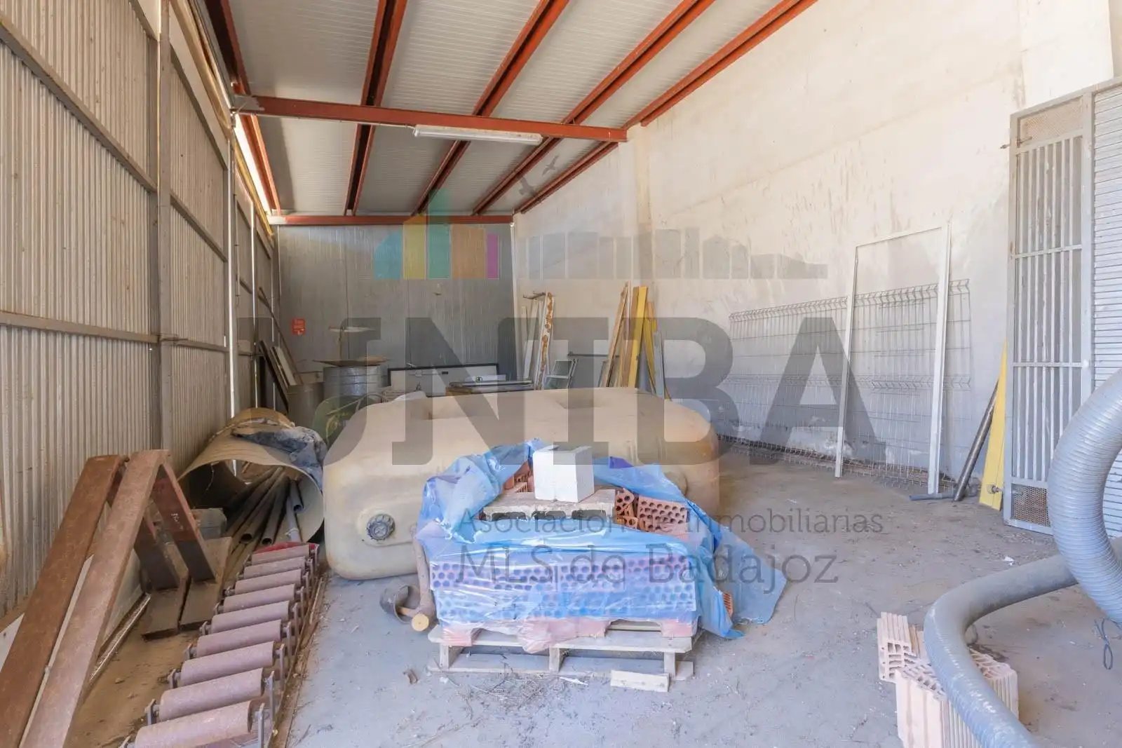 Industrial buildings for rent in La Garrovilla 