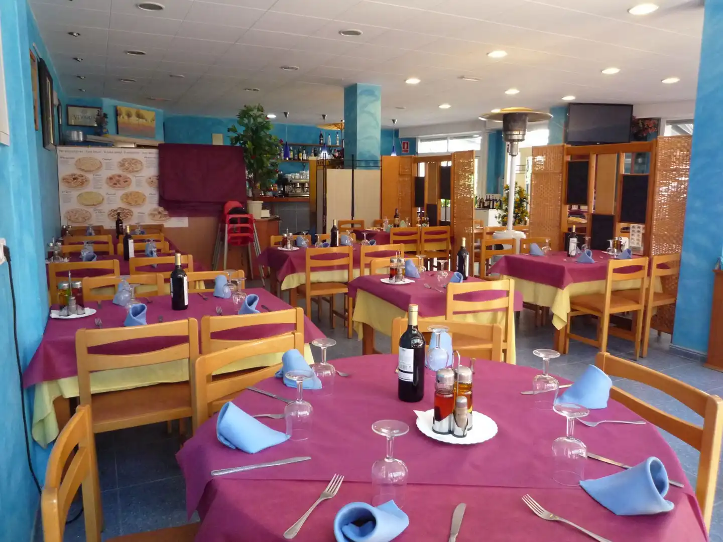 Geschaftsraum zum Verkauf in Tossa de Mar mit Klimaanlage, Terrasse und Möbliert