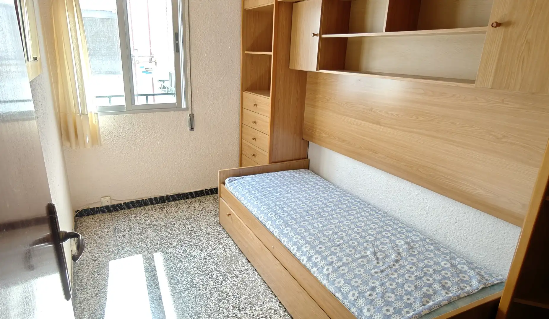 Habitación de Piso en venta en Zaragoza