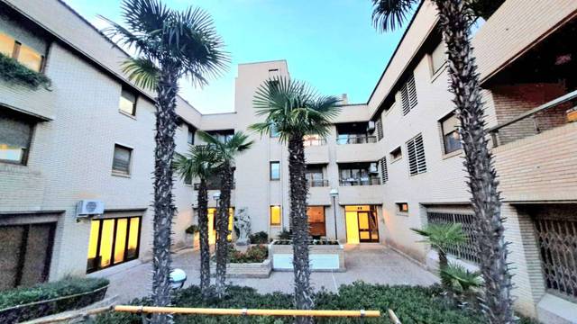 Piso en Venta en arzobispo morcillo en Ruiseñores