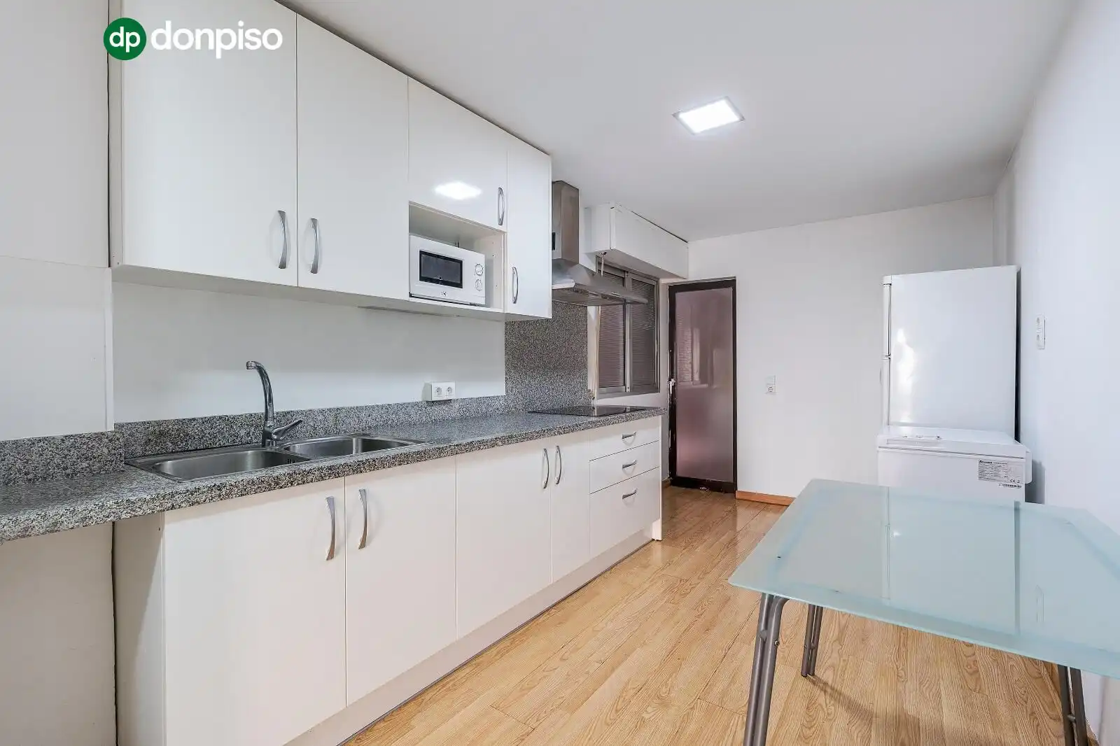 Cocina de Piso en venta en Granada