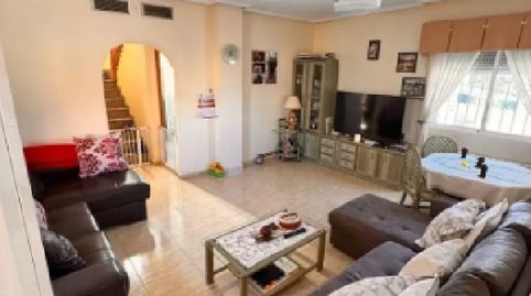 !CDATAChalet independiente con piscina y 320 m de jardín en Cox Zona Los Jaboneros 4 dormitorios y 2 baños, imagen 2