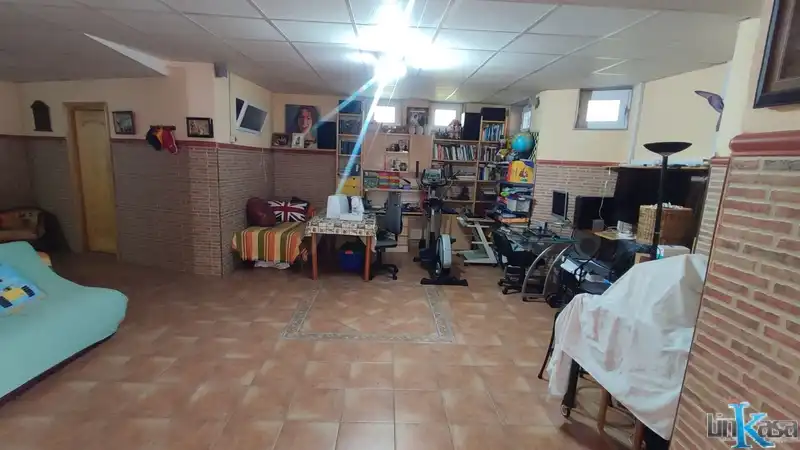 Casa amb terrassa en venda a Calle Alemania, imagen 5