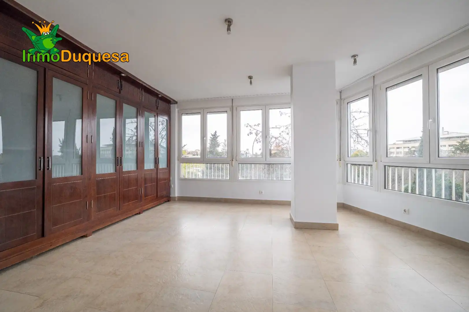 Living room of Flat for sale in Granada  with Air Conditioner and Heating