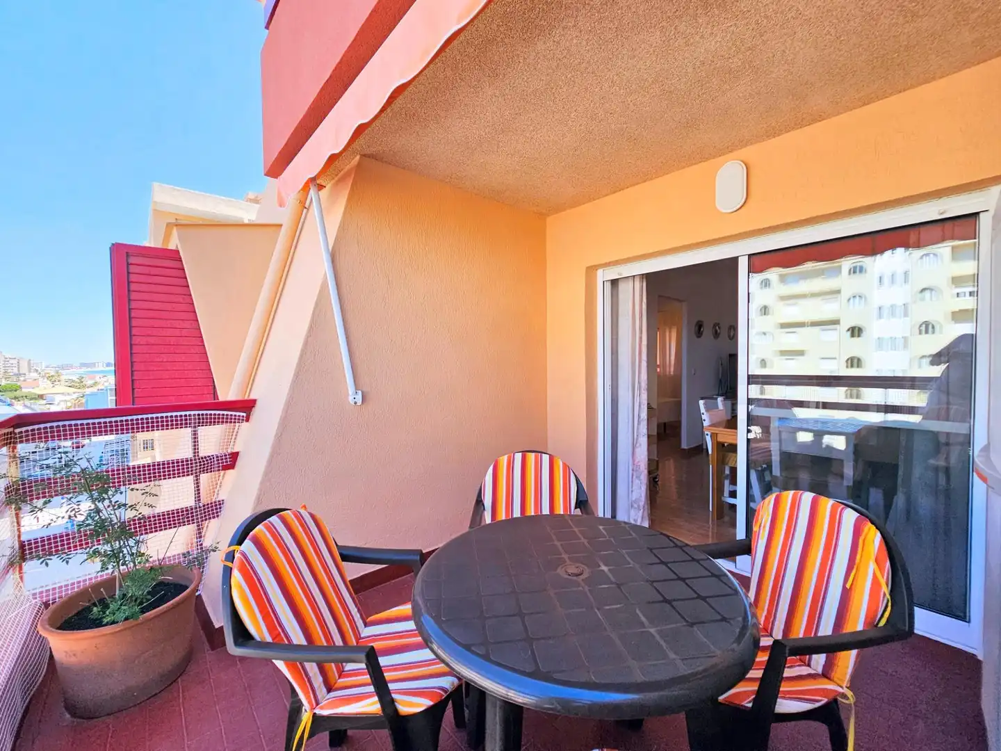 Terrasse von Wohnung zum Verkauf in La Manga del Mar Menor mit Möbliert, Balkon und Alarm