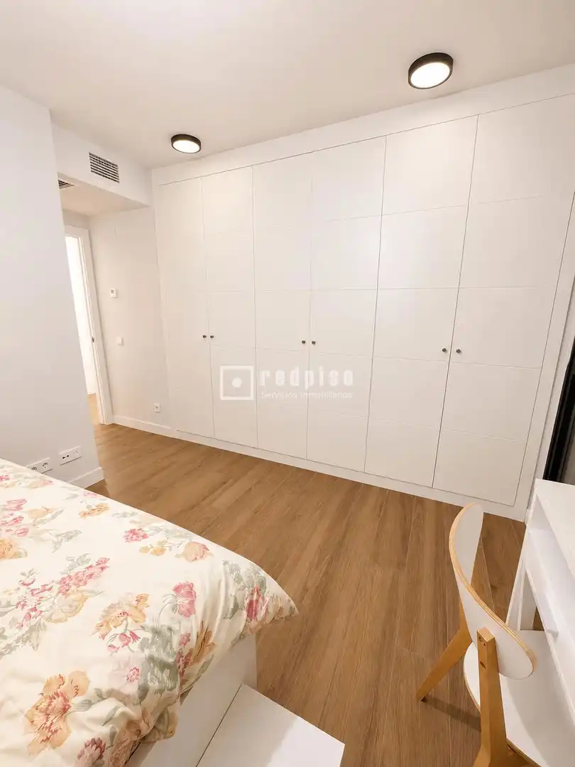 Habitación de Piso de alquiler en Alcobendas con Aire acondicionado, Calefacción y Jardín privado