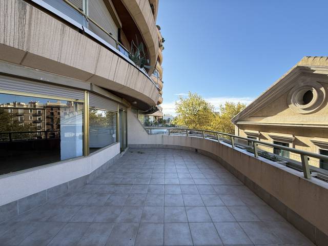 Piso en Alquiler en Valencia - CL SANTA AMALIA, 2 en Trinitat