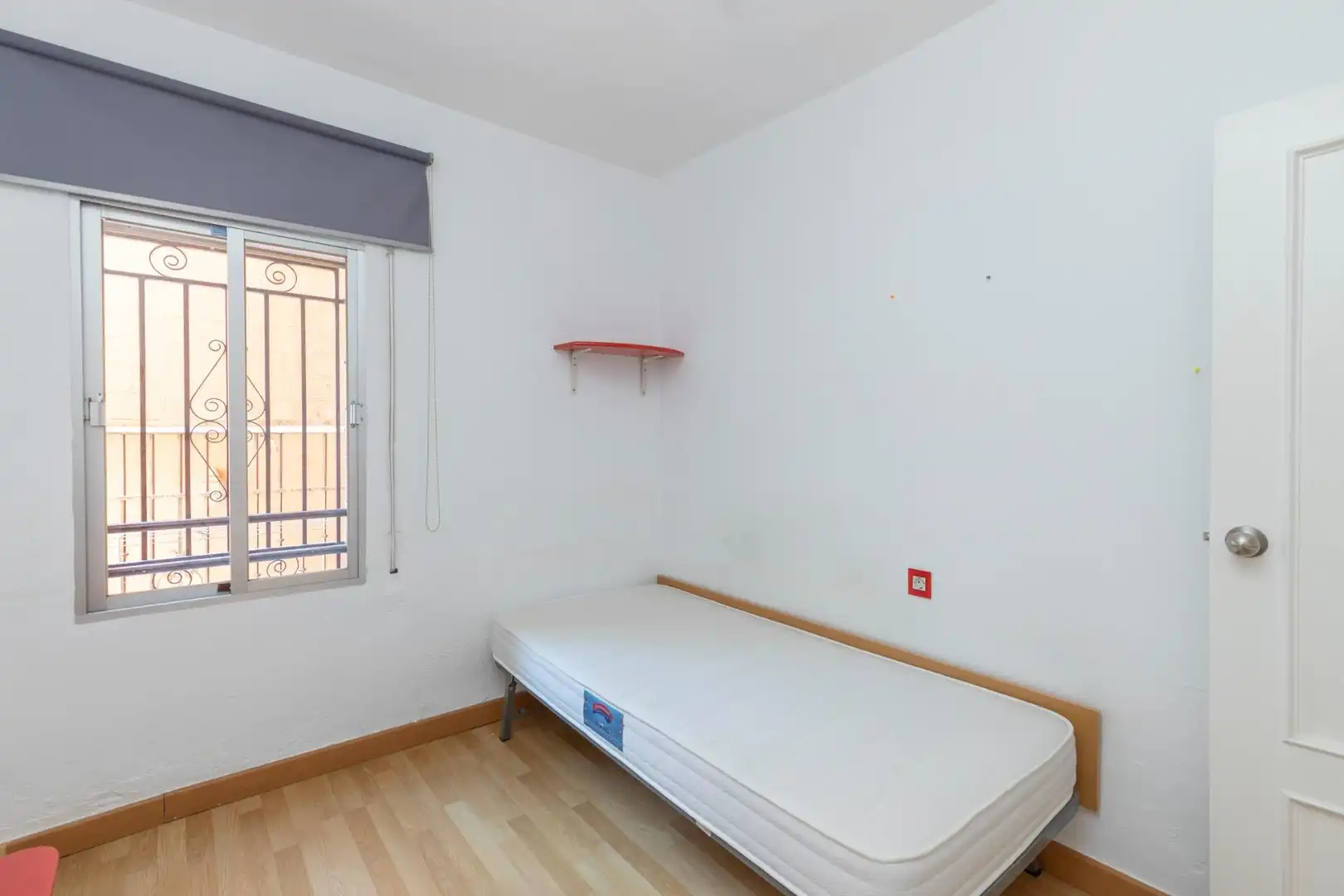 Bedroom of Flat for sale in Granada  with Air Conditioner and Terrace