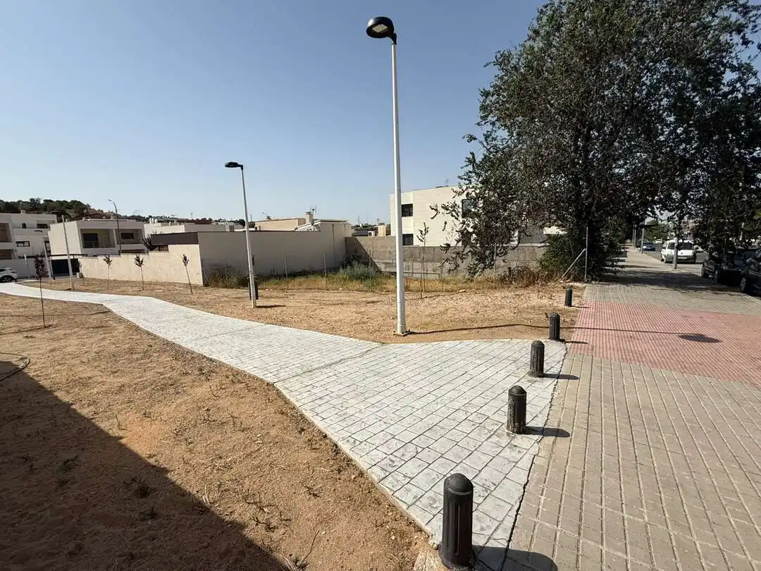 Terreny residencial en venda a Olías del Rey