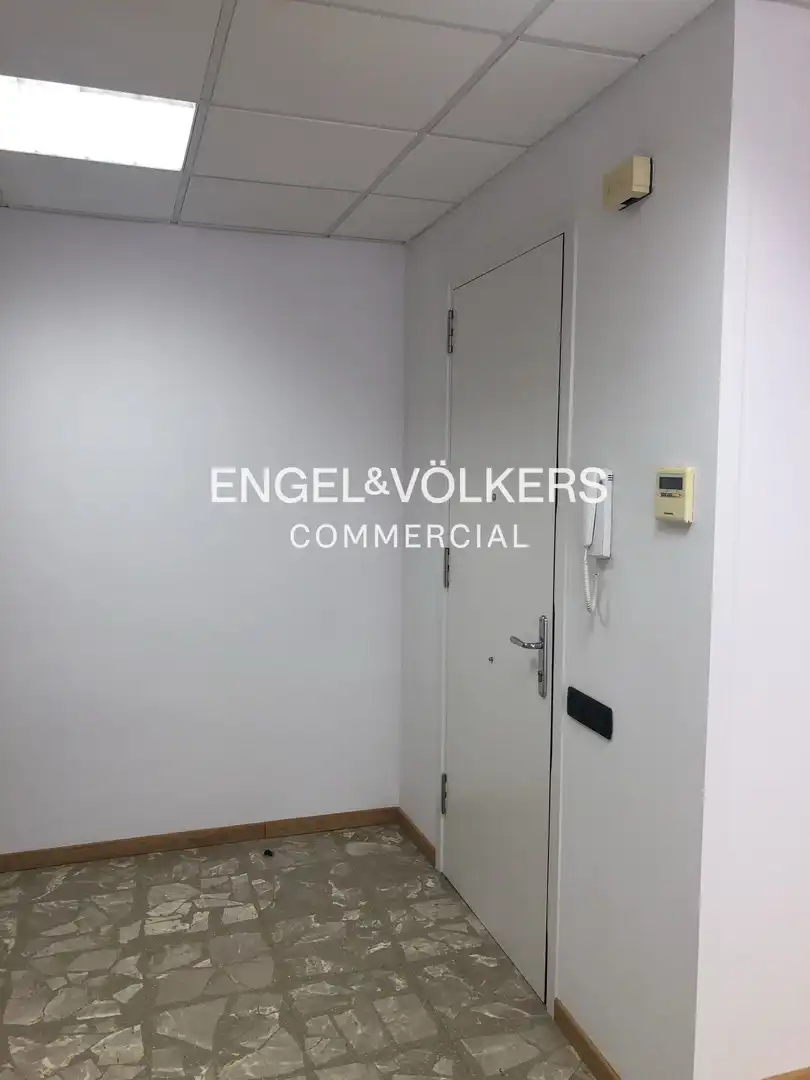 Büro zur Miete in Barcelona mit Klimaanlage und Terrasse