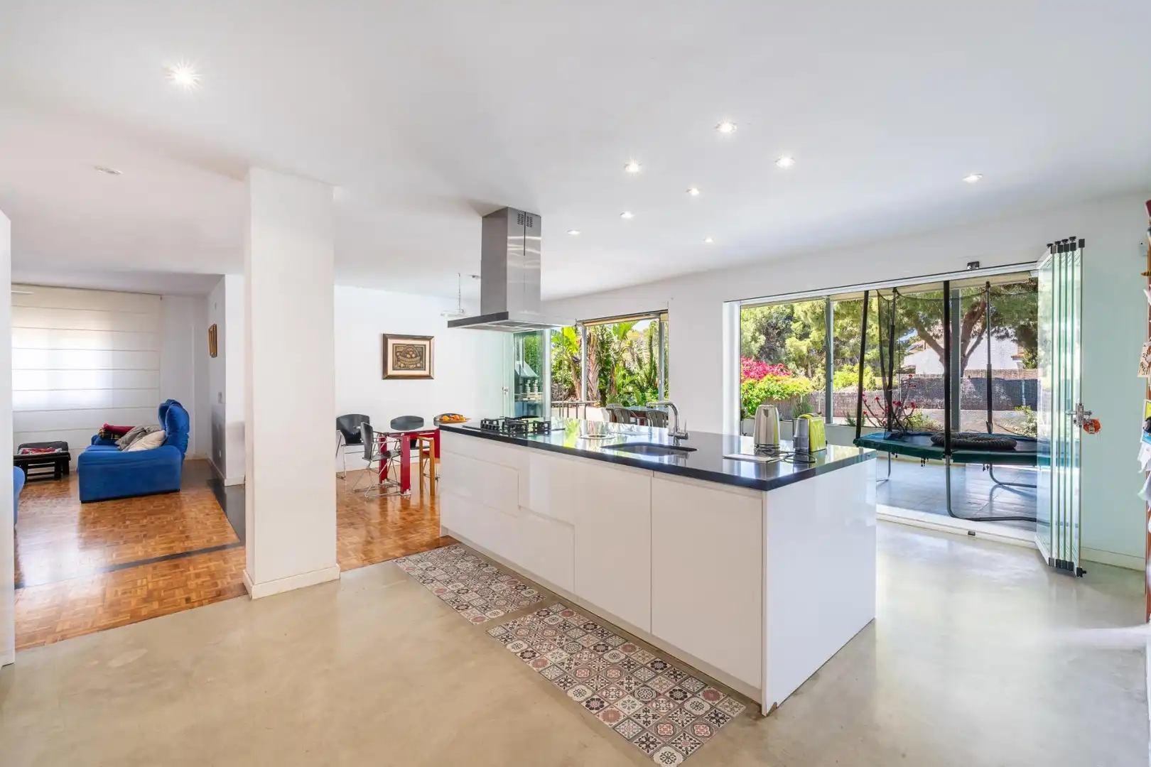 Cocina de Casa o chalet en venta en Roquetas de Mar con Aire acondicionado, Jardín privado y Parquet