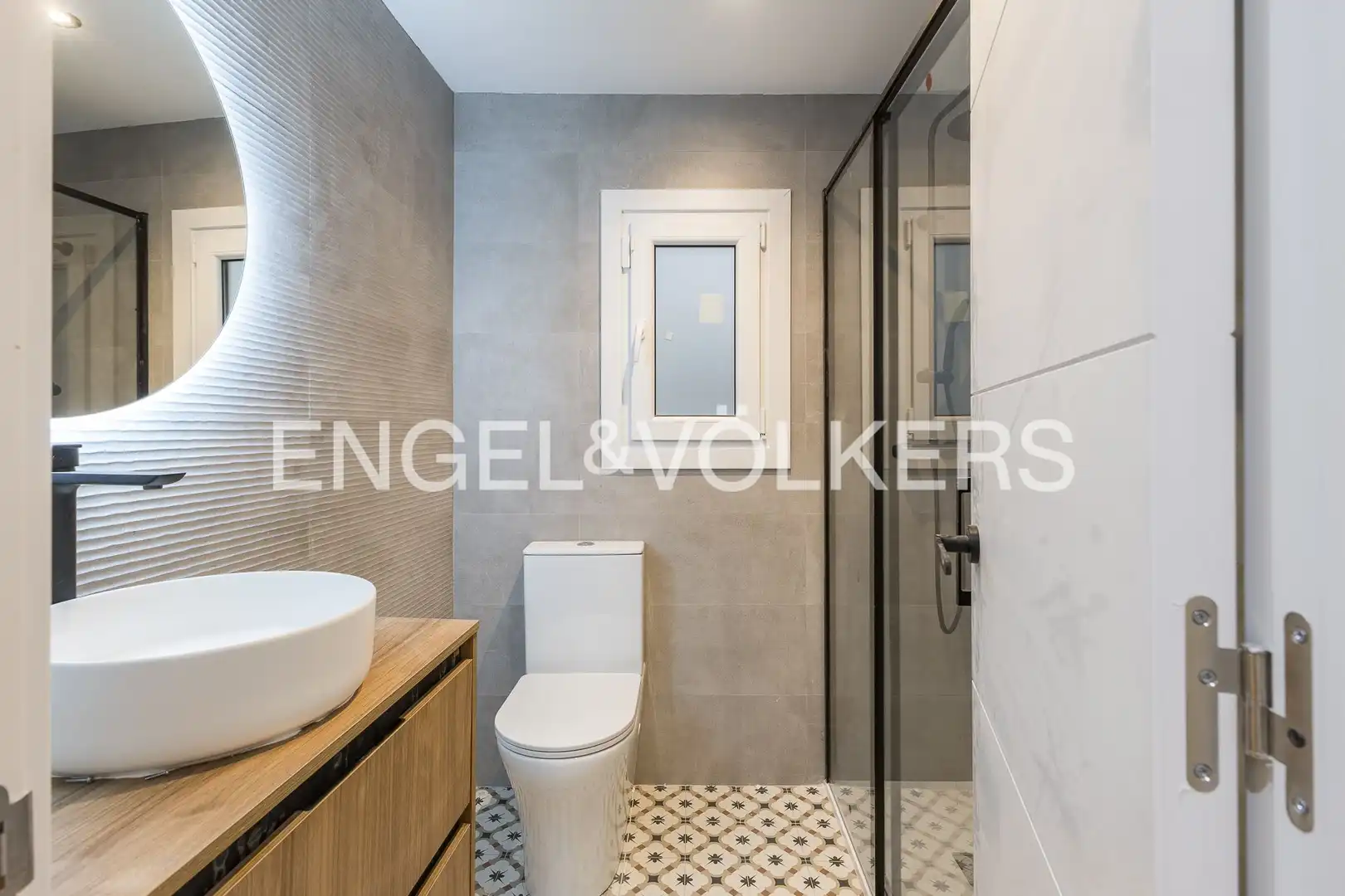 Bathroom of Flat for sale in L'Hospitalet de Llobregat  with Heating and Balcony