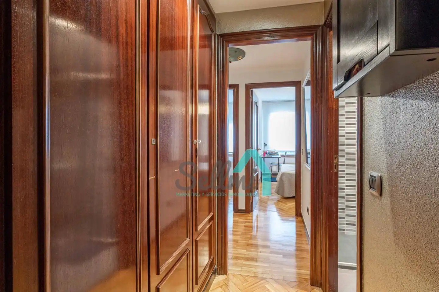 Flat for share in Oviedo   with Heating, Parquet flooring and Furnished