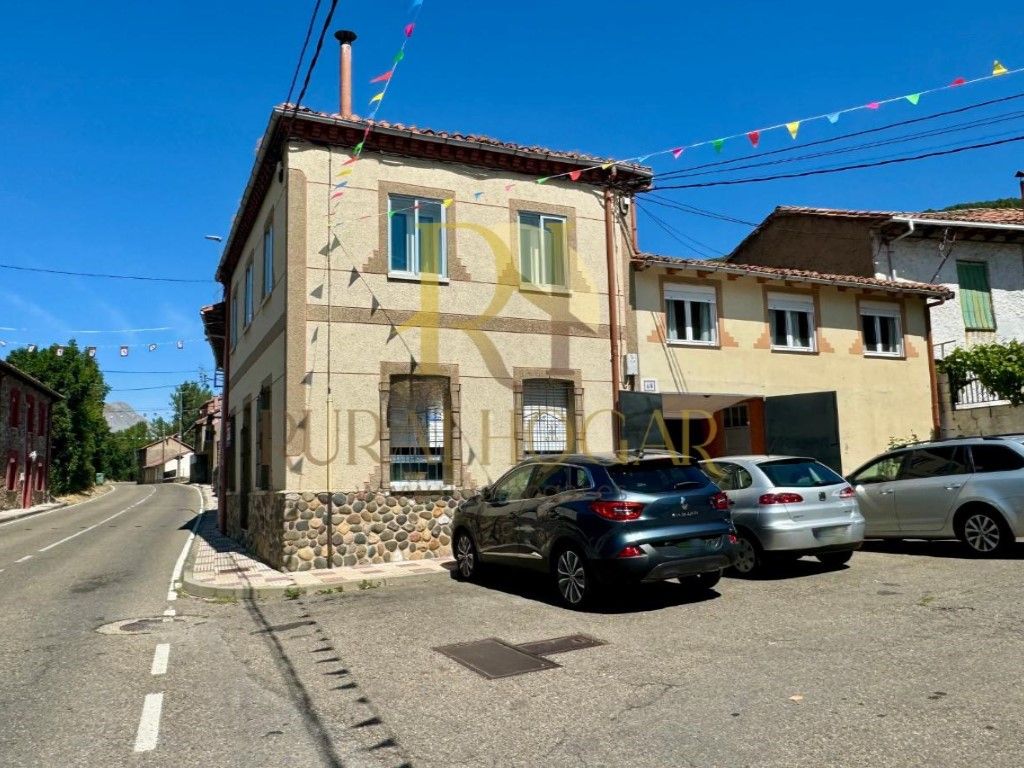 House or chalet for sale in Matallana de Torío