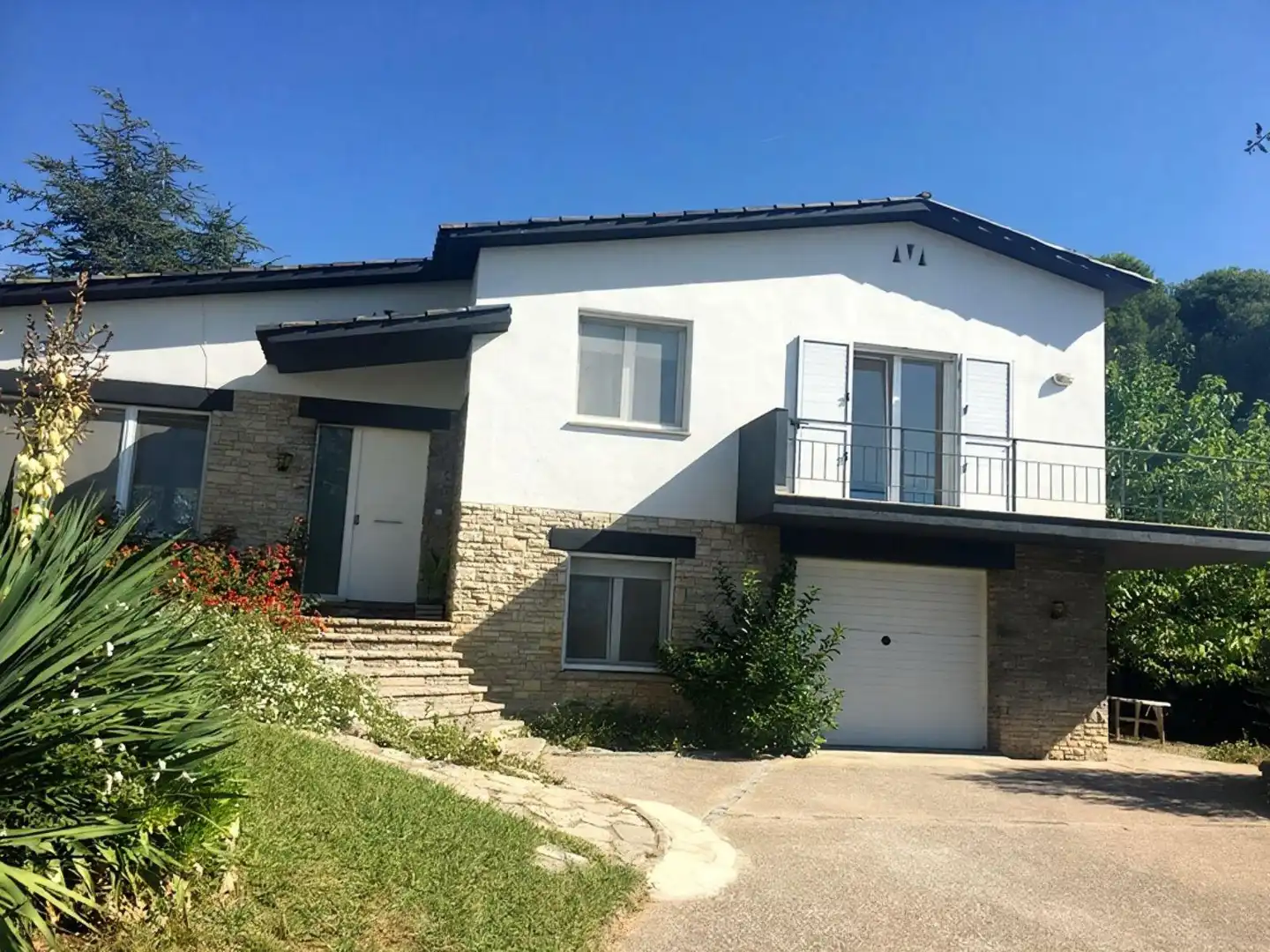 Vista exterior de Casa o chalet en venta en Banyoles con Aire acondicionado, Calefacción y Jardín privado