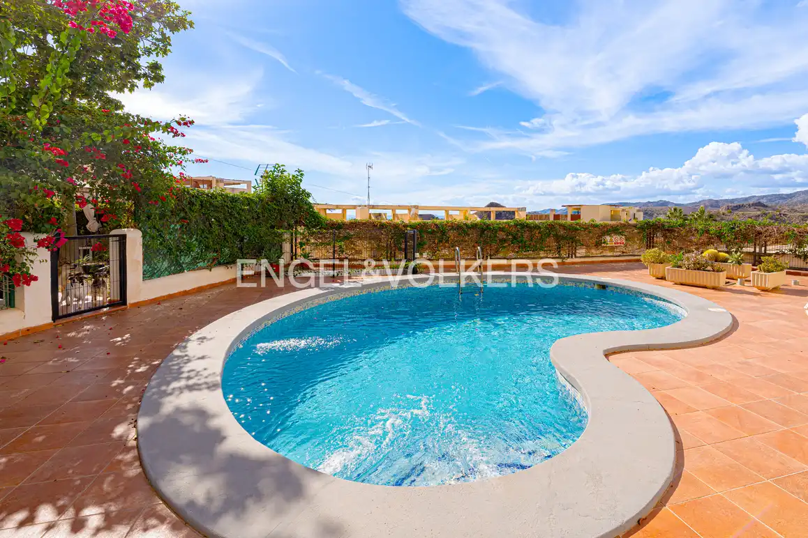 Swimming pool of Houses for sale in Villajoyosa / La Vila Joiosa  with Air Conditioner, Private garden and Terrace